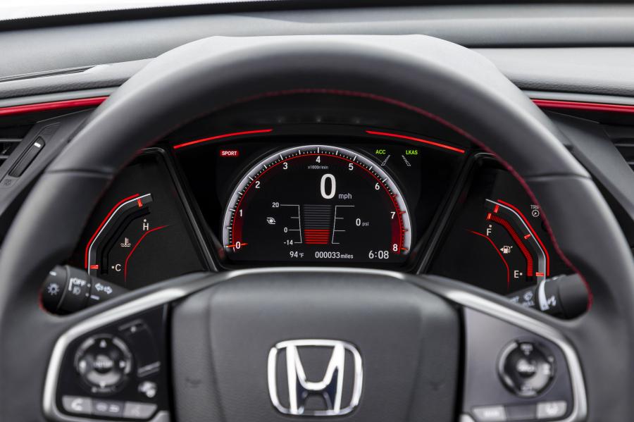 Панель приборов Honda Civic Si Sedan (FC) 2019 года  (NA) (фото 34 из 43)